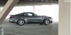 Ford Mustang with Foose CF8 - F174
